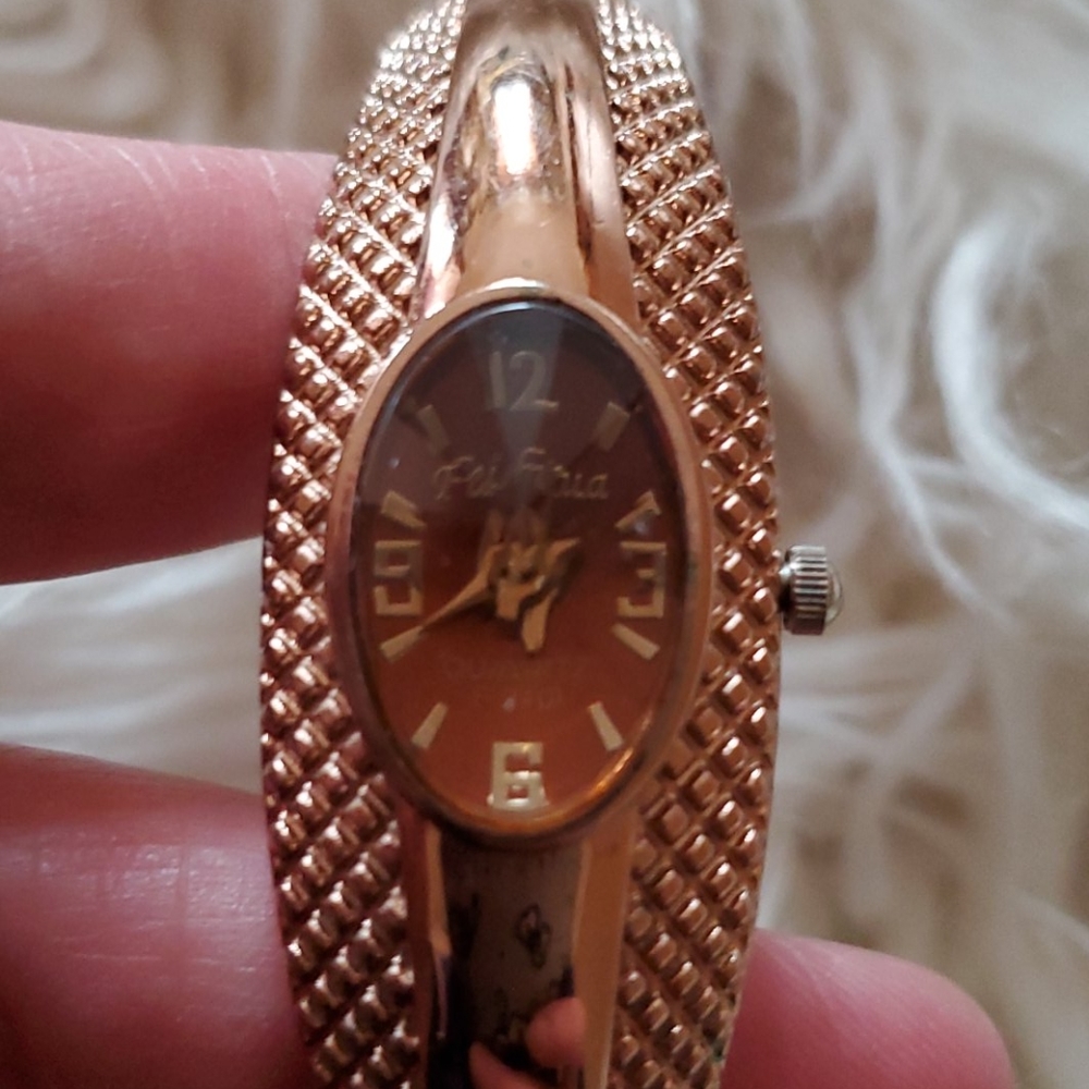 Watch - Picture 2 of 5